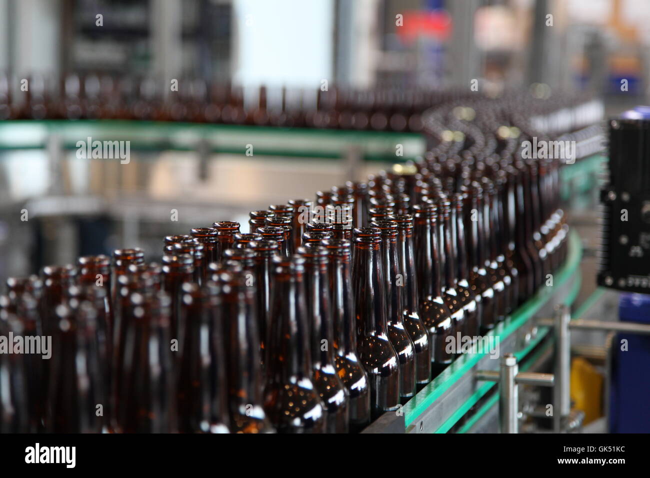 Bottling Beer Stock Photos & Bottling Beer Stock Images Alamy