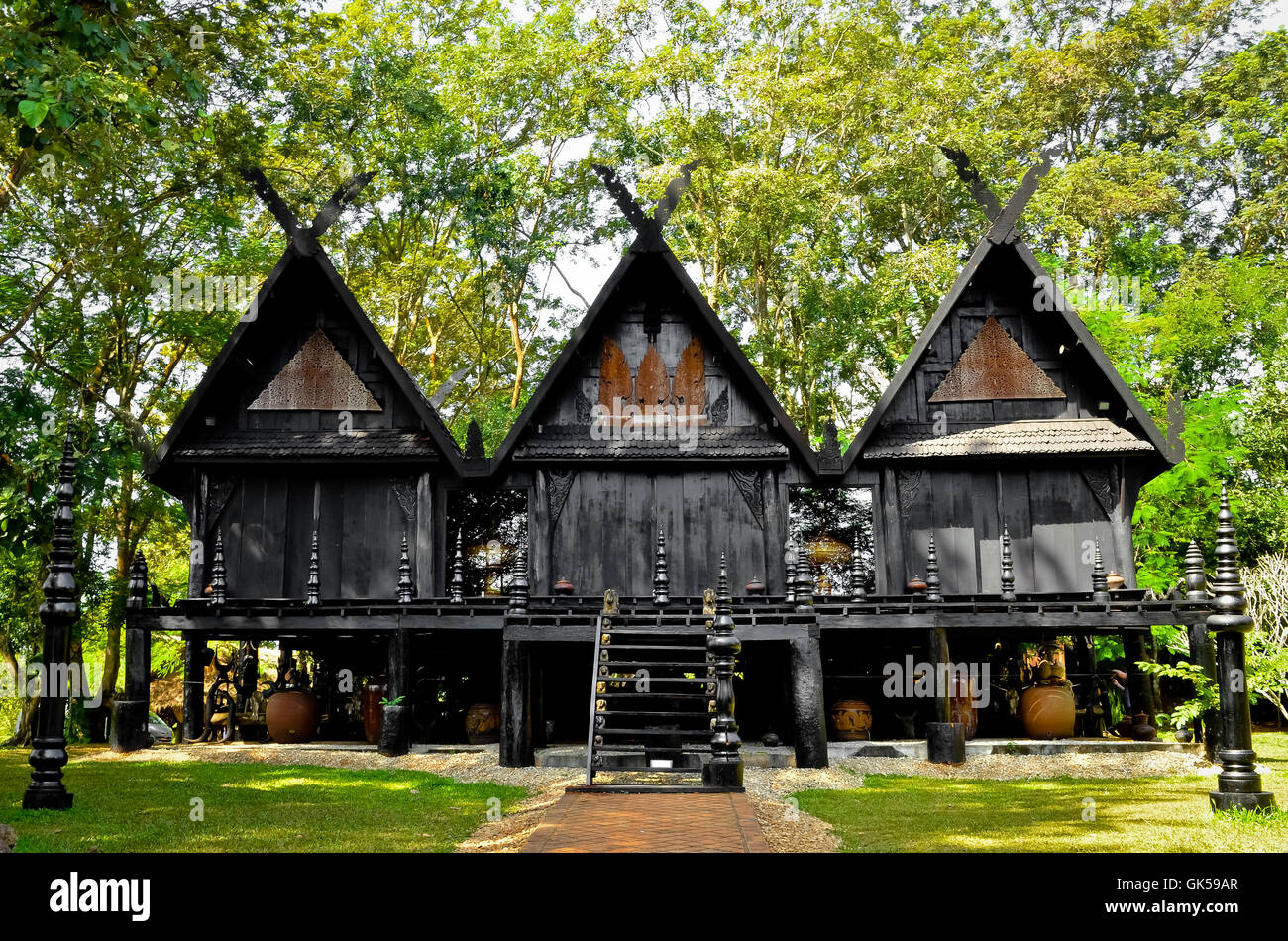 Museum of Art in Chiang rai Stock Photo - Alamy