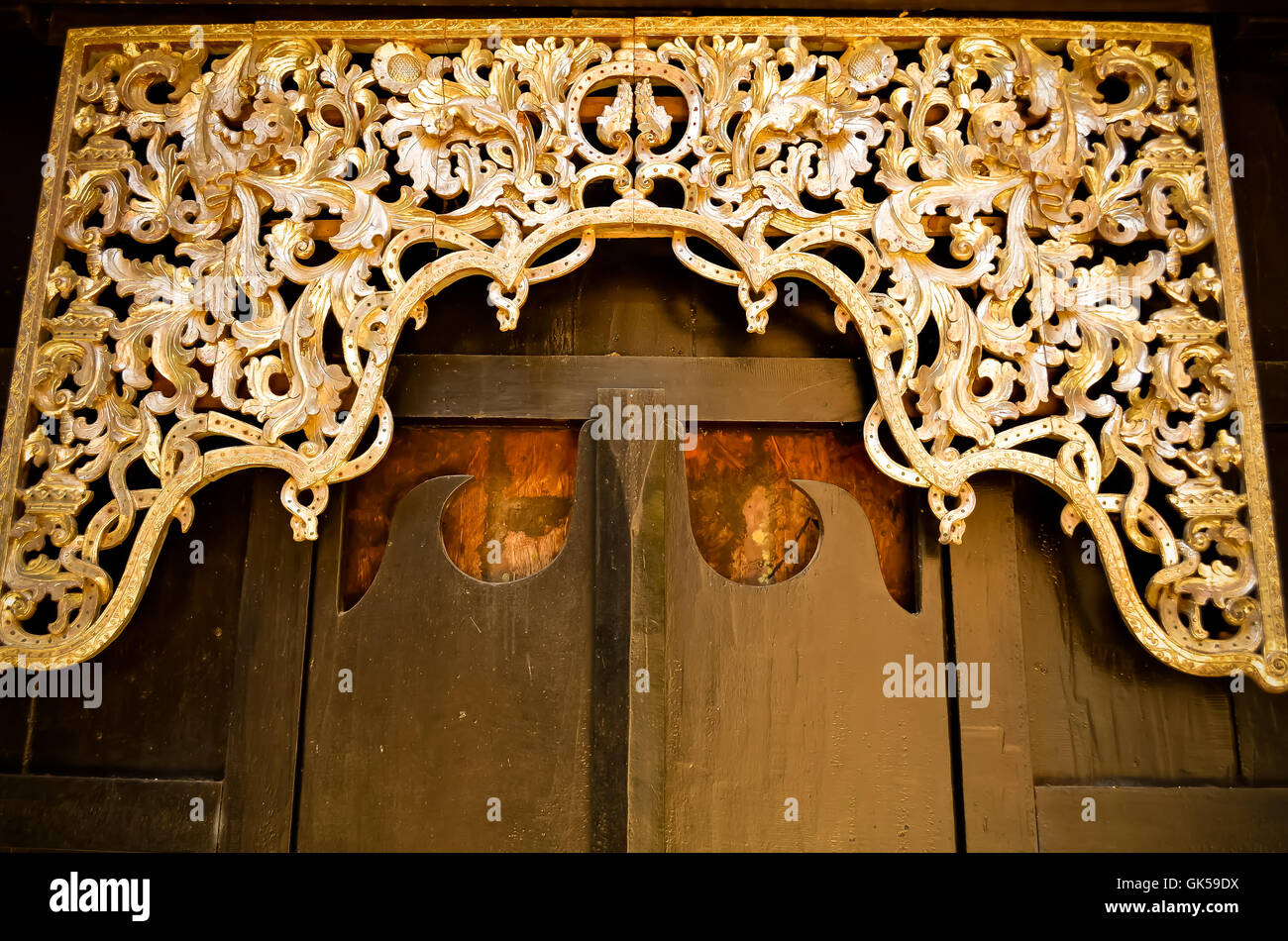 Old carving wood frame flower hires stock photography and images Alamy