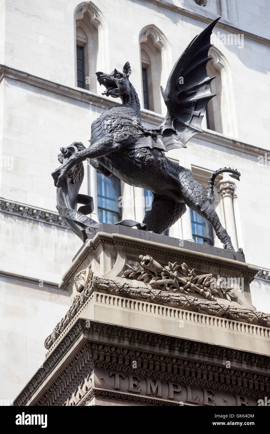 Dragon boundary marker atop Sir Horace Jones's The Temple Bar Memorial in London, UK Stock Photo