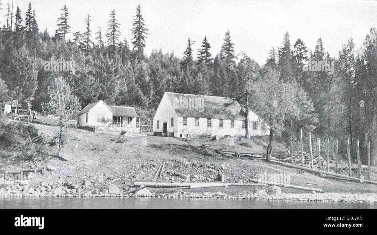 34415 Wind River Salmon Hatchery, Columbia River District Stock Photo