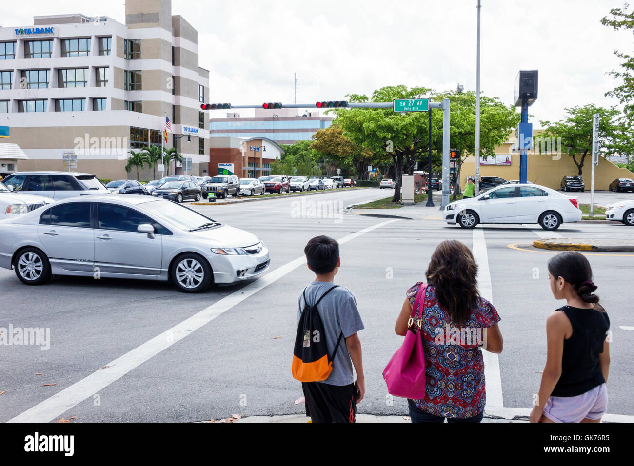 Miami Florida,Coral Way,27th Avenue,street,intersection,crossing,red