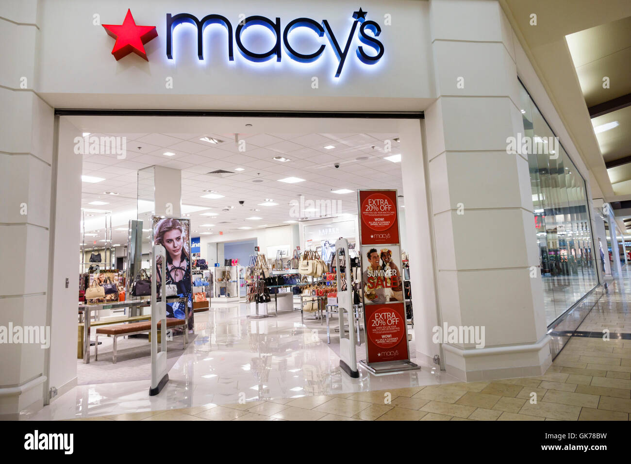 American Department Store Chain Stock Photos & American Department Store Chain Stock Images - Alamy