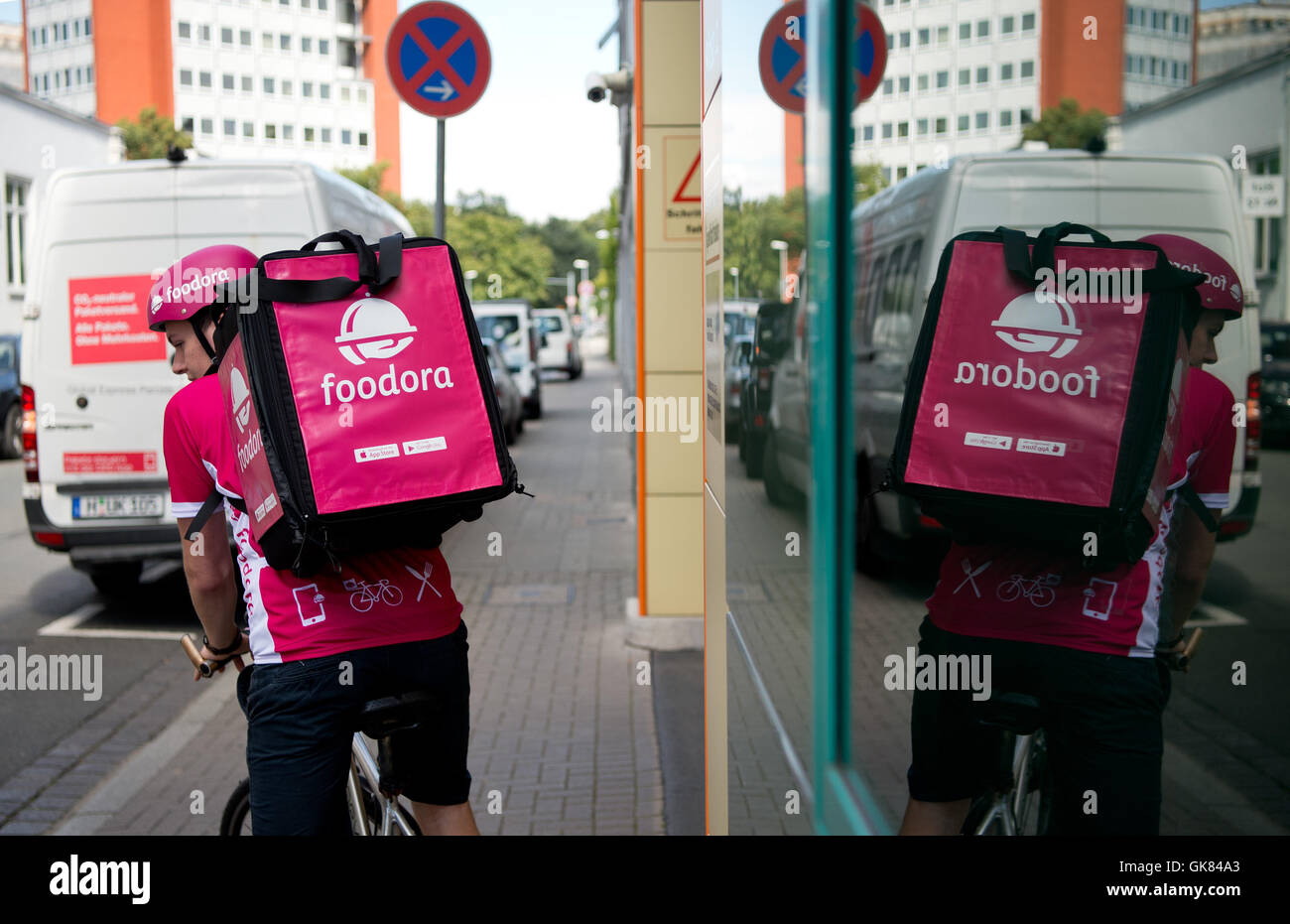 foodora bike courier