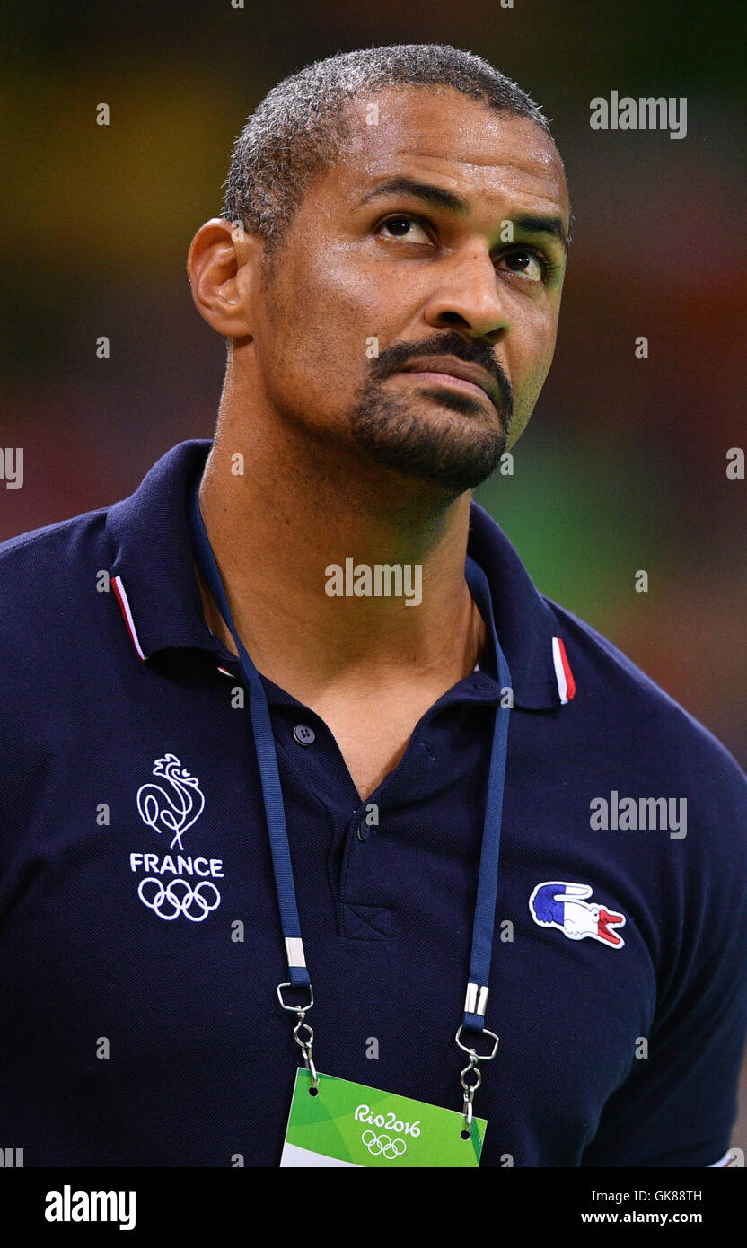 Rio de Janeiro, Brazil. 19th Aug, 2016. Coach Claude Onesta of France looks on during the Men's Semifinal match between France and Germany of the Handball events during the Rio 2016 Olympic Games in Rio de Janeiro, Brazil, 19 August 2016. Photo: Lukas Schulze /dpa/Alamy Live News Stock Photo