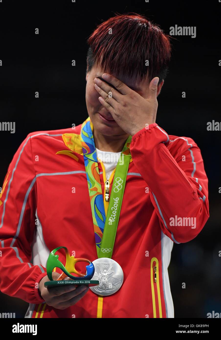 Rio De Janeiro, Brazil. 19th Aug, 2016. China's Yin Junhua cries at the