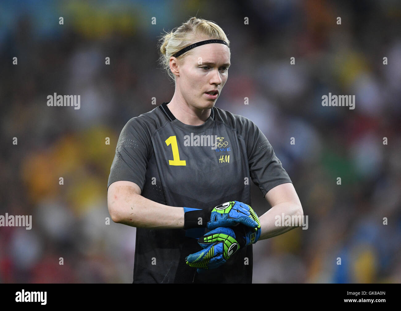 Rio de Janeiro, Brazil. 19th Aug, 2016. Goalkeeper Hedvig Lindahl of Sweden reacts during the Women's soccer Gold Medal Match between Sweden and Germany during the Rio 2016 Olympic Games at the Maracana in Rio de Janeiro, Brazil, 19 August 2016. Photo: Soeren Stache/dpa/Alamy Live News Stock Photo