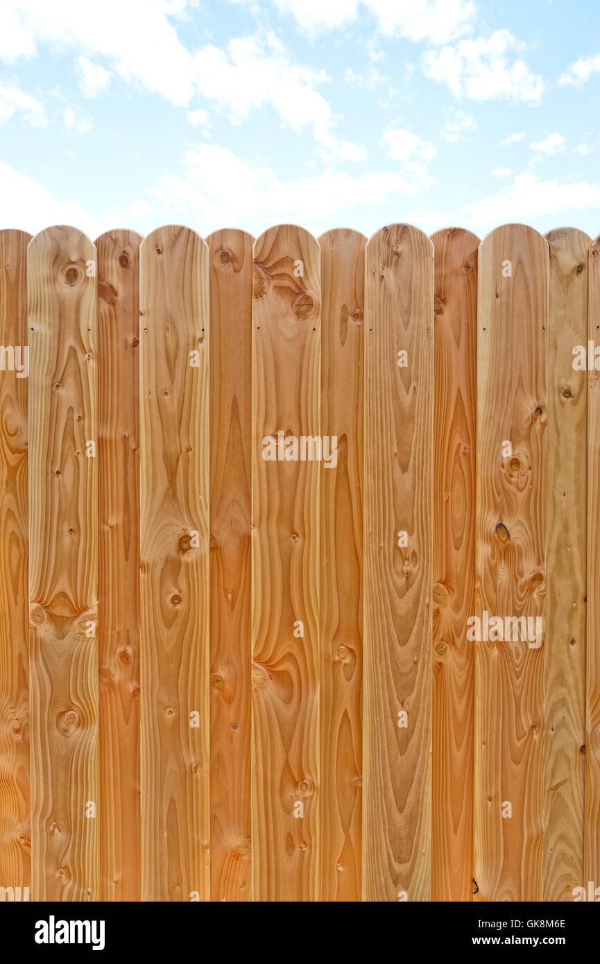 Wooden garden fence fencing hi-res stock photography and images - Alamy