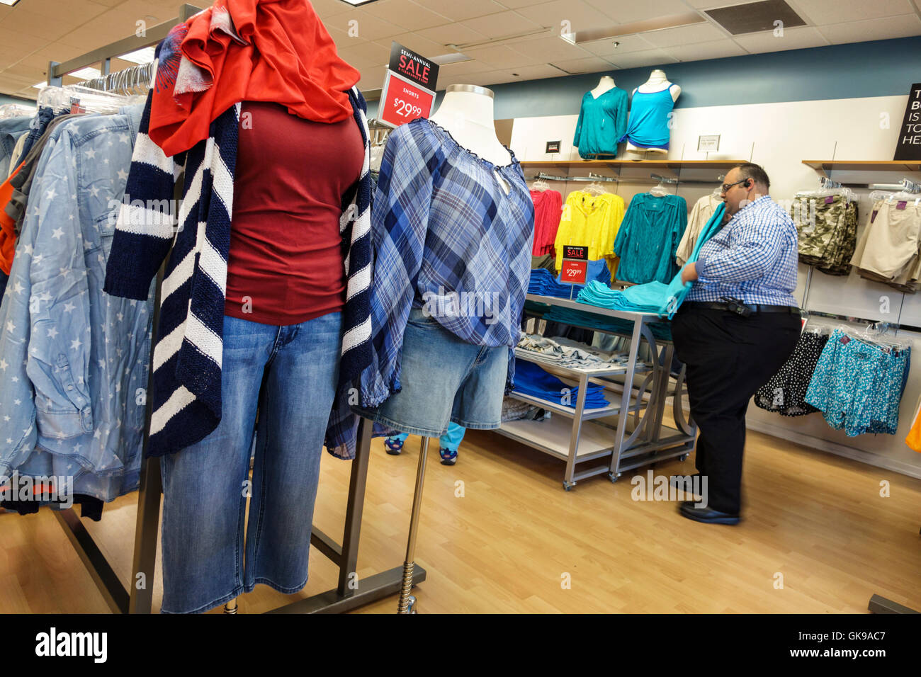womens clothing outlets