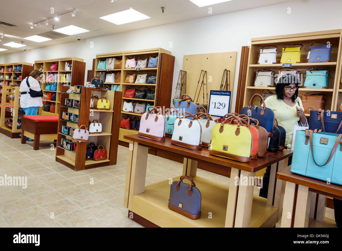 Dooney & Bourke at Ellenton Premium Outlets® - A Shopping Center in  Ellenton, FL - A Simon Property