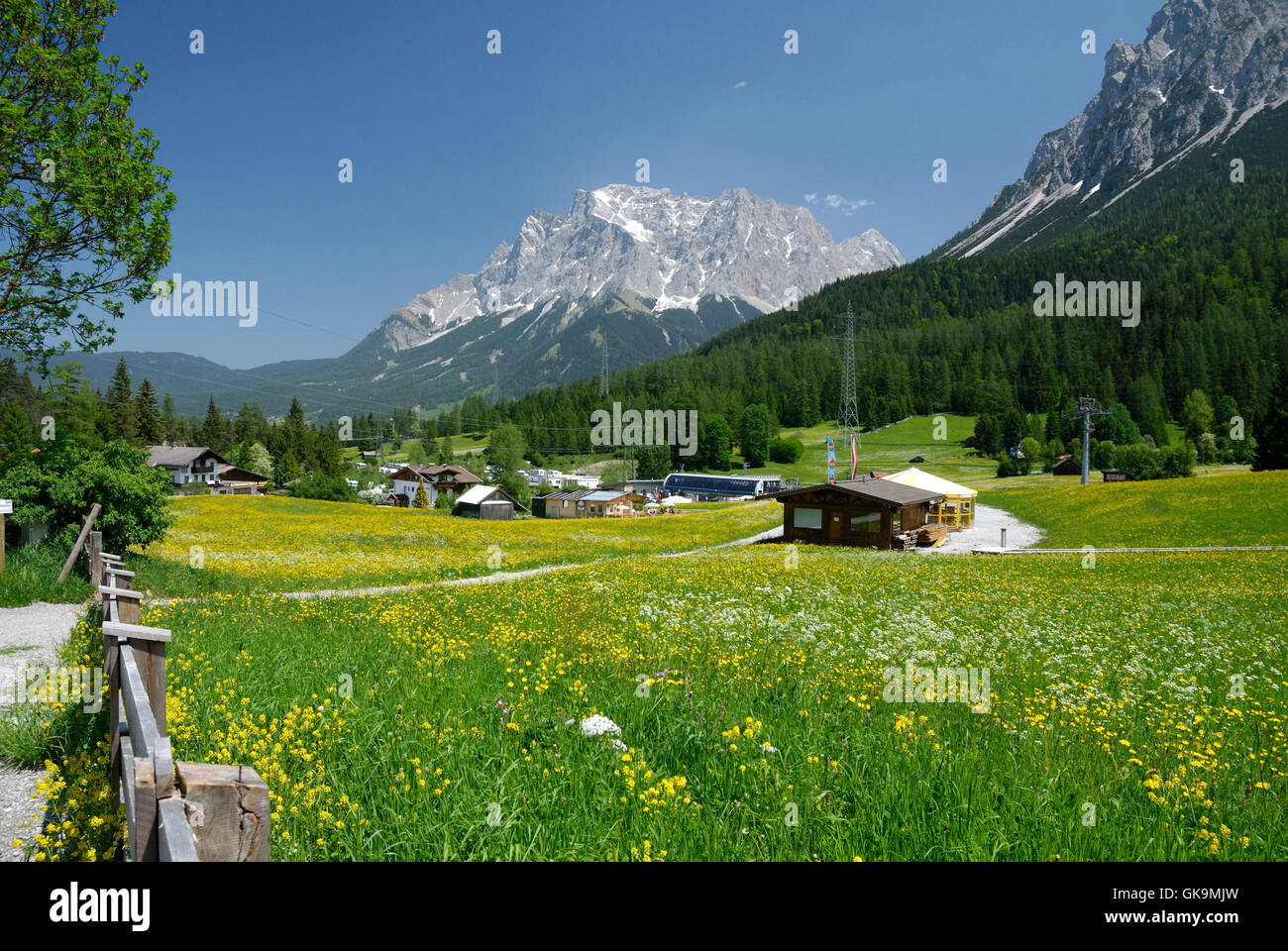 Alpine vacations hi-res stock photography and images - Alamy