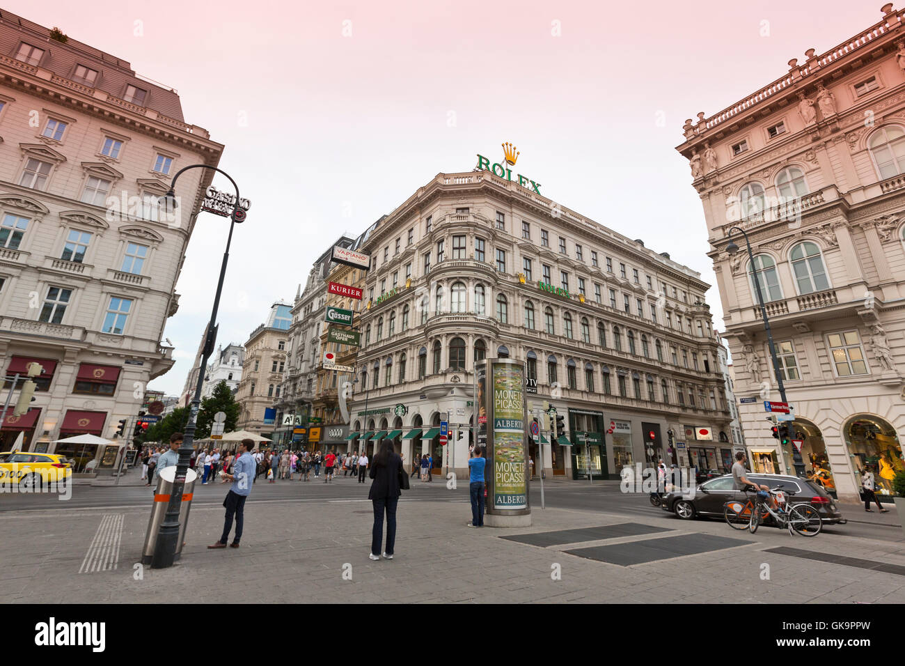 Viennese walking in the street Graben (Grabenstrasse), the main street of the old town of Vienna, Stock Photo