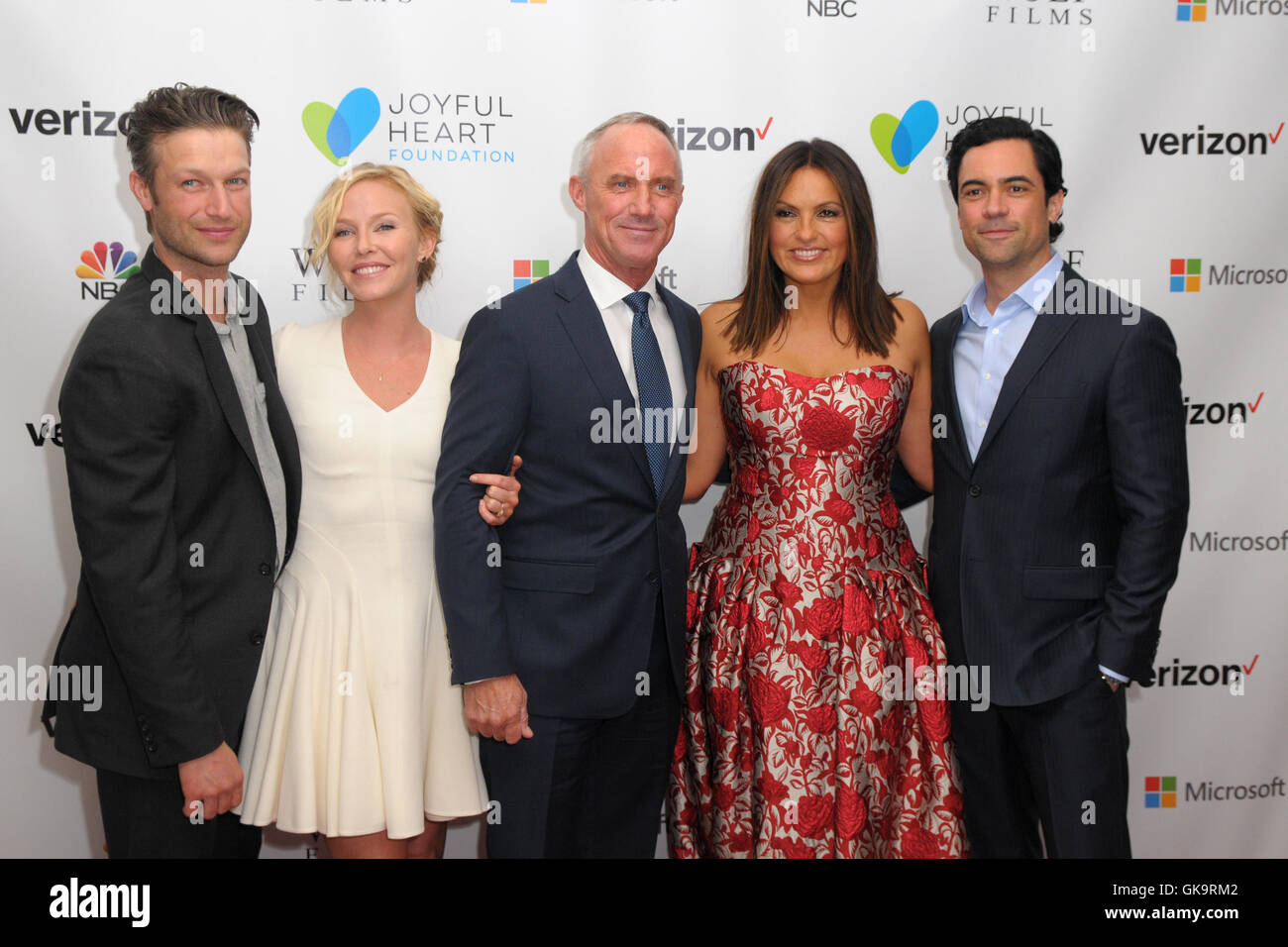 Mariska hargitay kelli giddish hires stock photography and images Alamy
