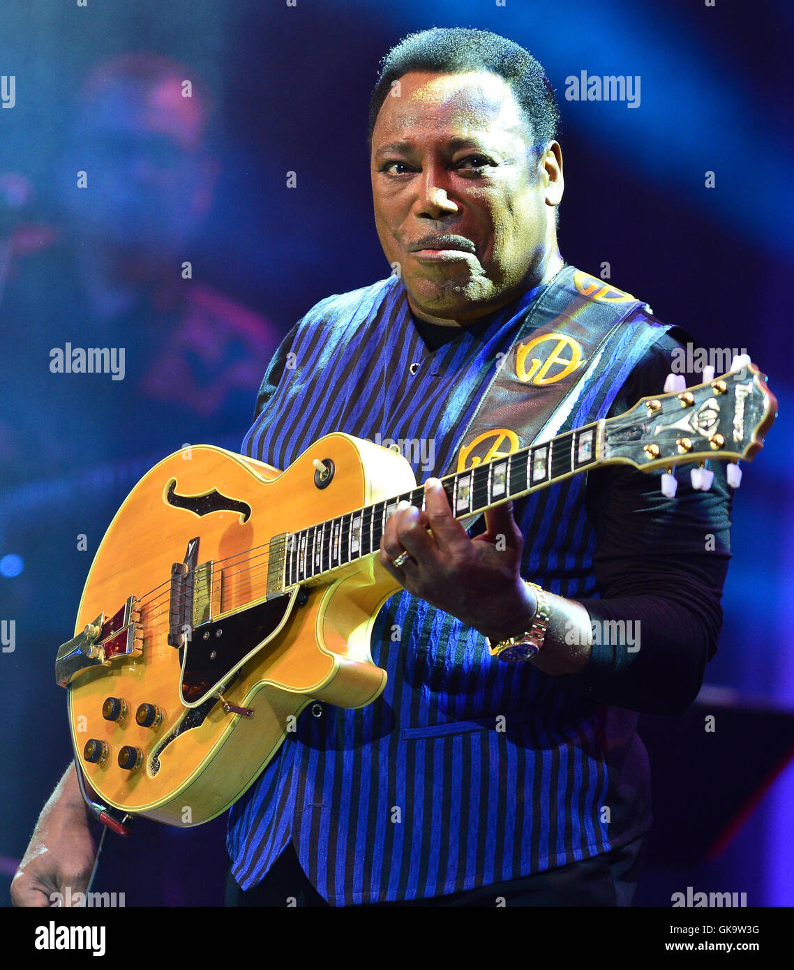 Performances at Hard Rock Live at Seminole Hard Rock Hotel & Casino  Featuring: George Benson Where: Hollywood, Florida, United States When: 10 May 2016 Stock Photo