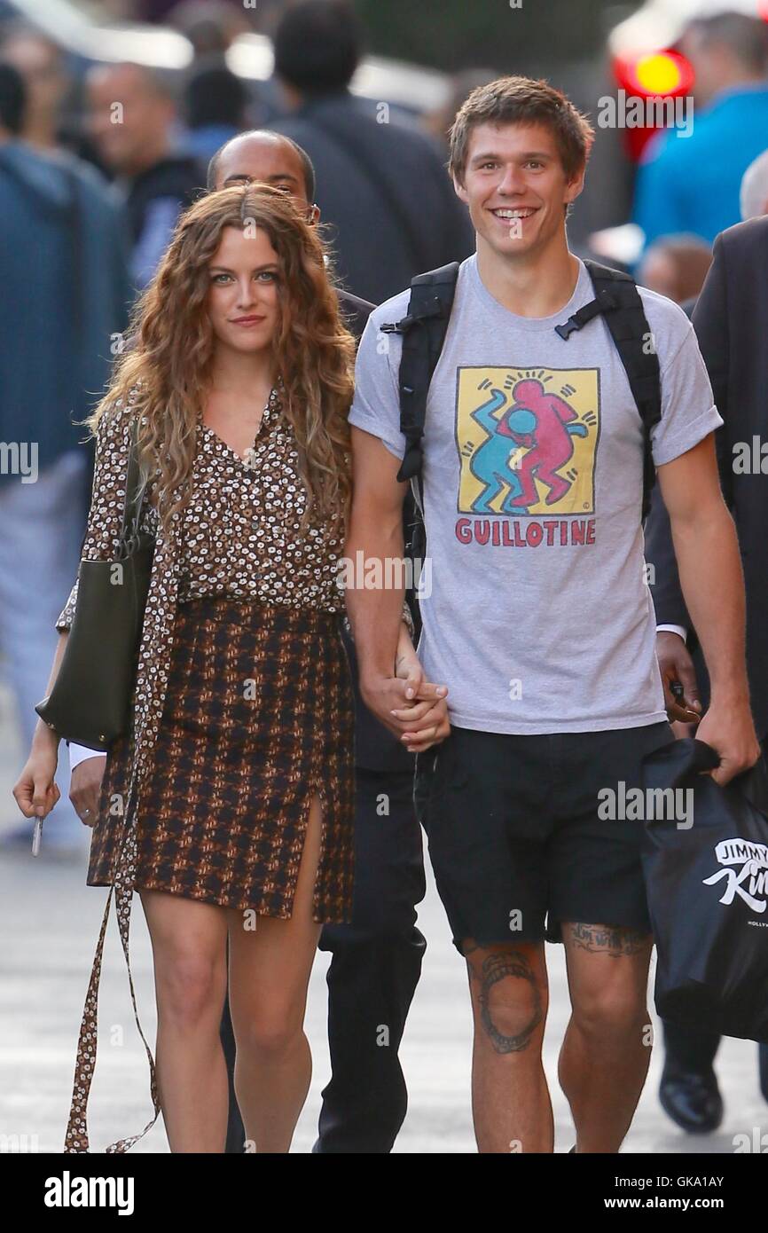ICloud Riley Keough nude (69 photo), Ass, Paparazzi, Twitter, braless 2018 ICloud Riley Keough naked (37 photo), Ass, Paparazzi, Feet, underwear 2017