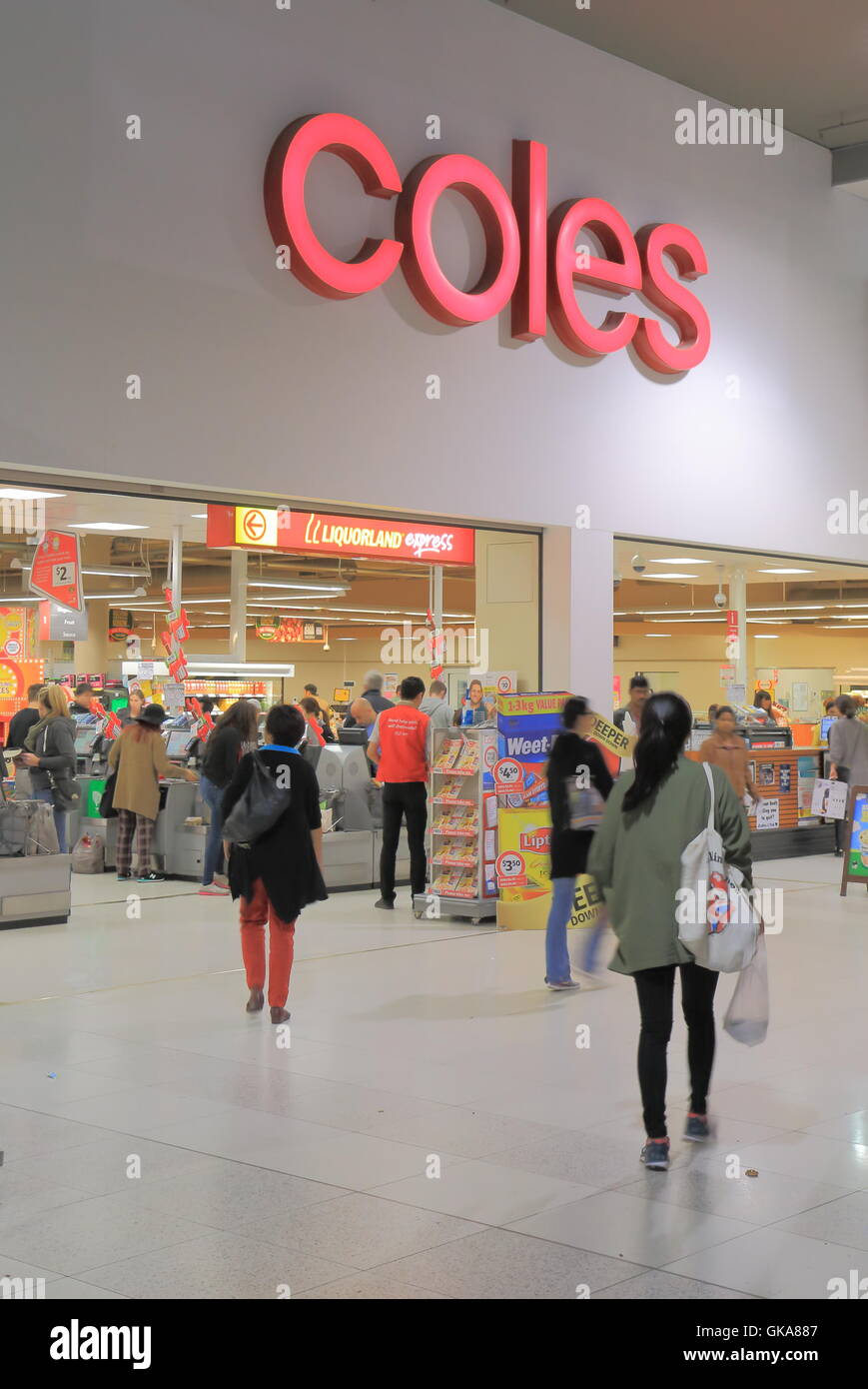People shop at Coles Supermarket in Melbourne Australia Stock Photo - Alamy