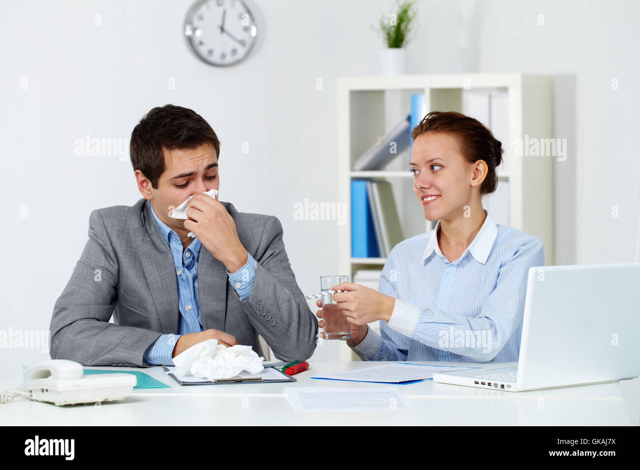 Pretty humans hi-res stock photography and images - Alamy