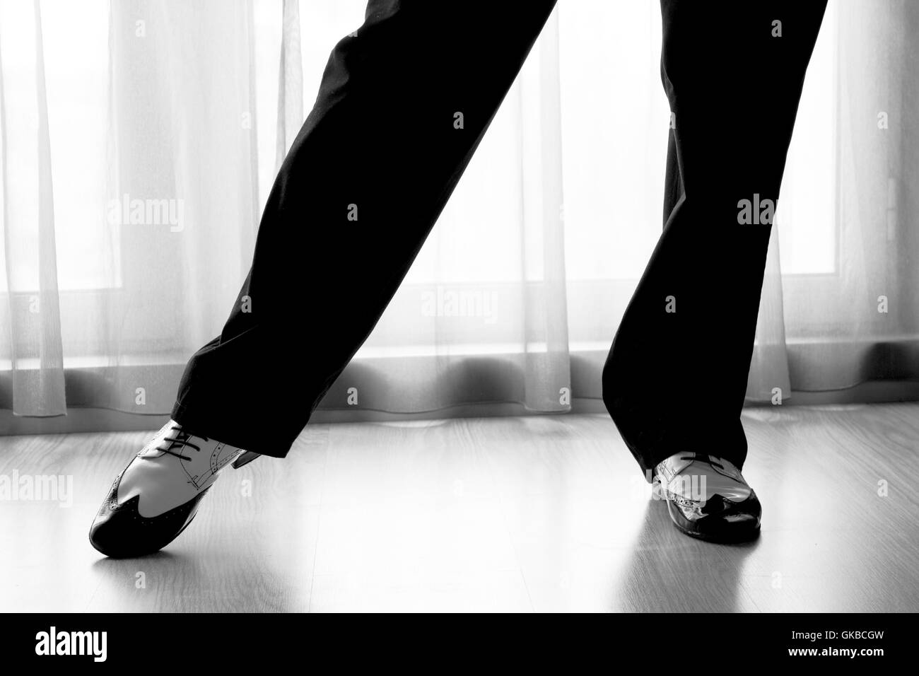 Men's Tradish Dancers Black Flip Flops