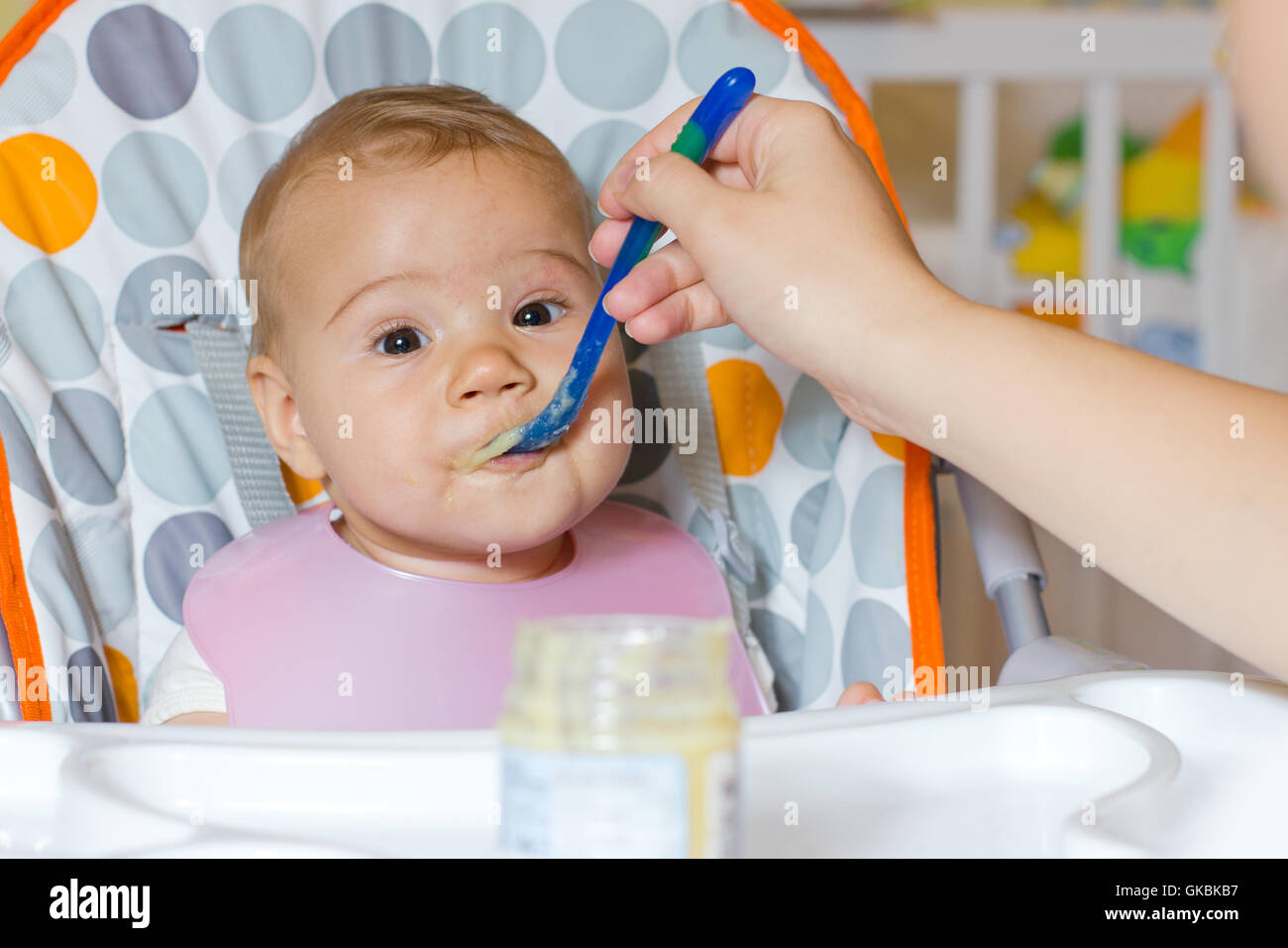 Feeding hungry people hi-res stock photography and images - Alamy