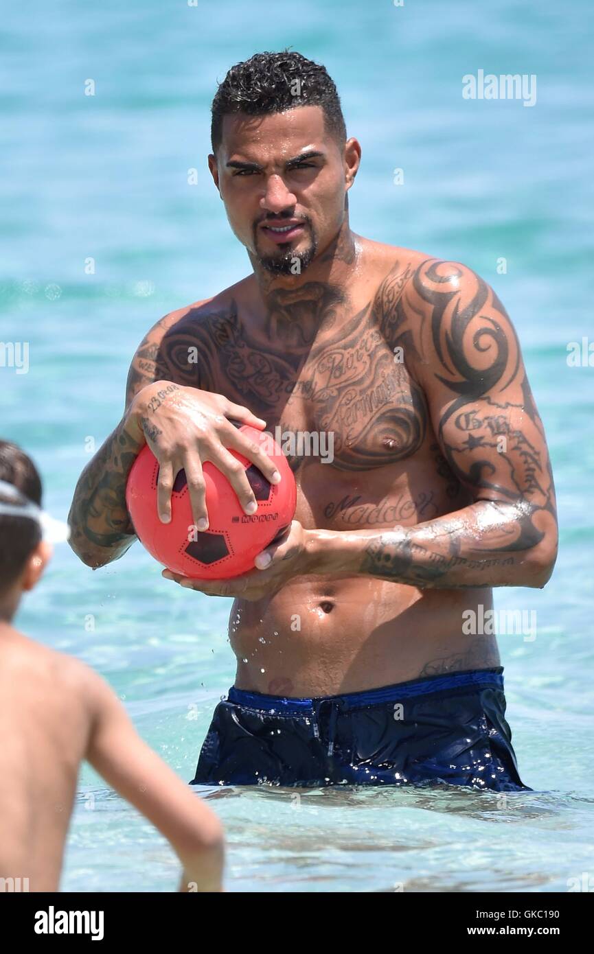 Kevin Prince Boateng with his wife Melissa Satta and their son