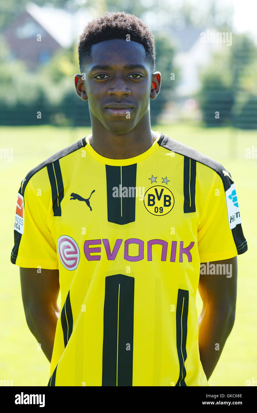 Football Bundesliga 16 17 Borussia Dortmund Press Photo Shooting Portrait Ousmane Dembele Stock Photo Alamy