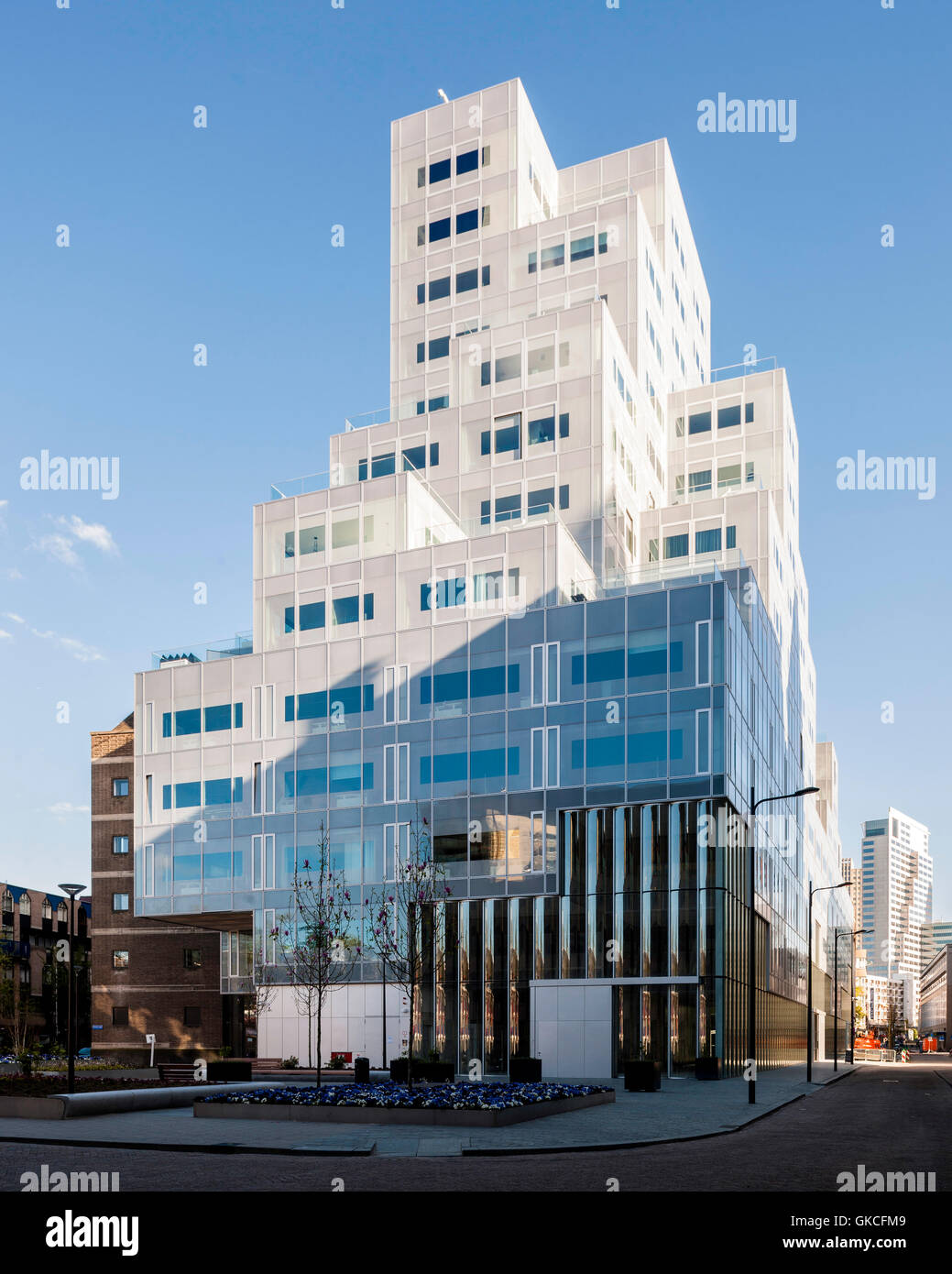 Exterior view of rear elevation. Timmerhuis, Rotterdam, Netherlands. Architect: OMA Rem Koolhaas, 2015. Stock Photo