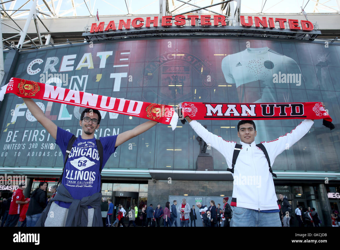 A Manchester United fan wearing a Wayne Rooney shirt outside the ground  before the Premier League match at Old Trafford, Manchester Stock Photo -  Alamy