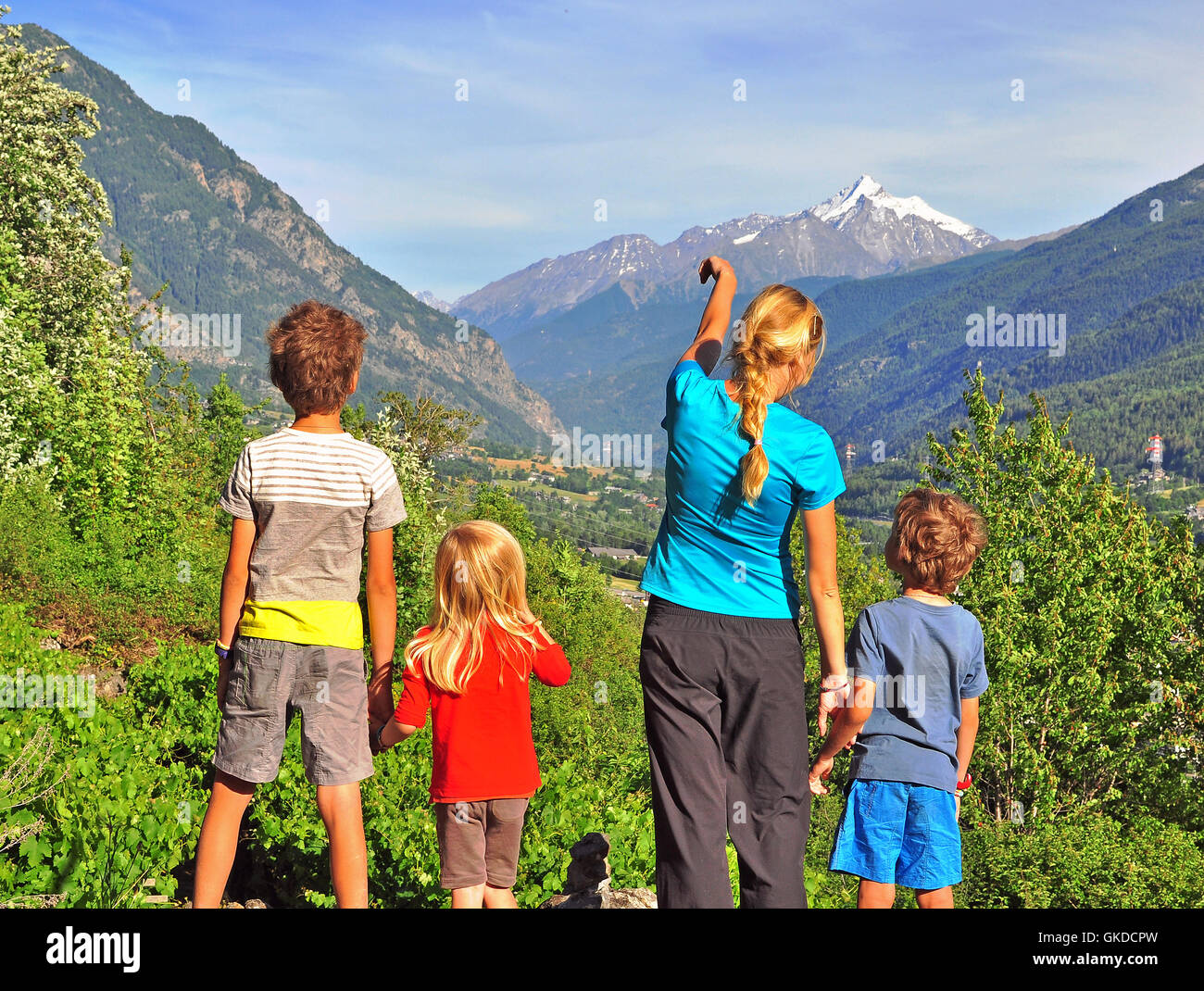 Family mountains hi-res stock photography and images - Alamy