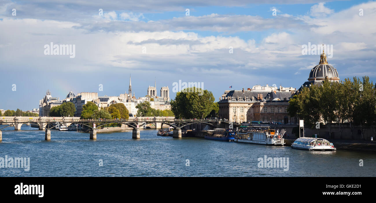 Paris seine river panorama hi-res stock photography and images - Alamy