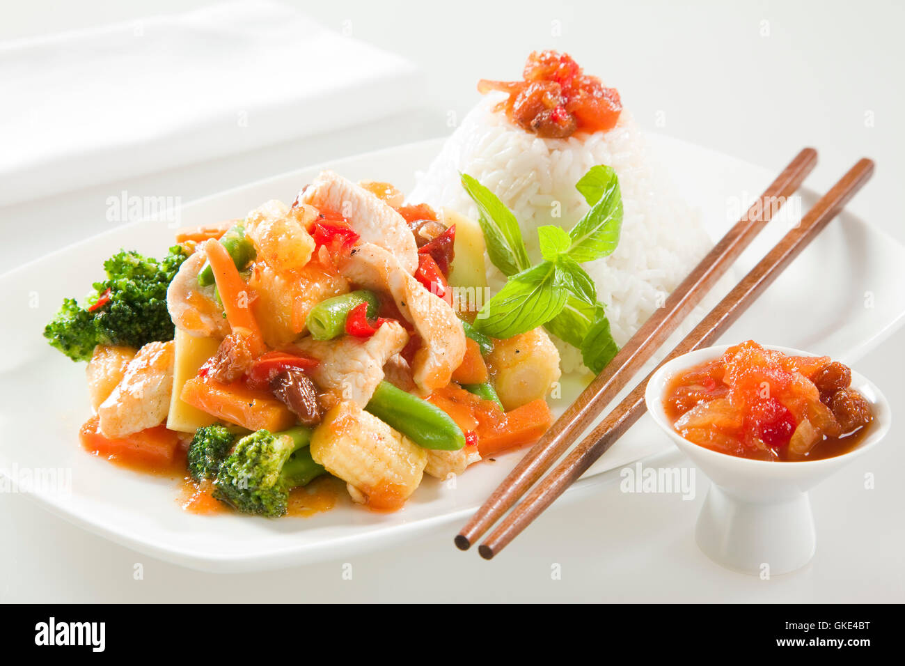 CHICKEN STIR FRY WITH RICE Stock Photo - Alamy