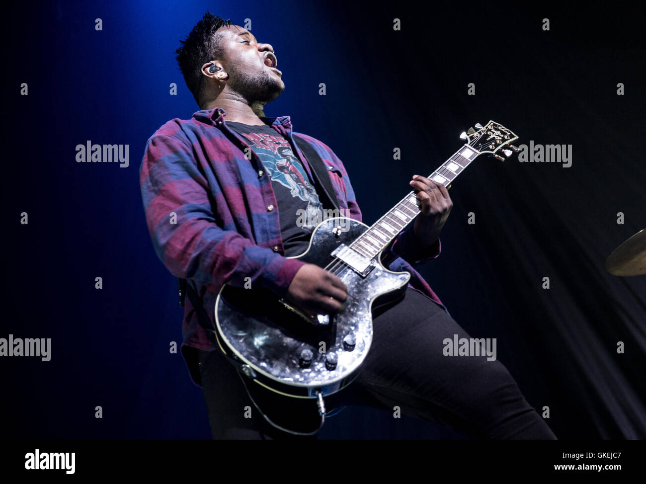Walwin Singer Emma Blackery and Arthur Walwin performing live and supporting Busted ...