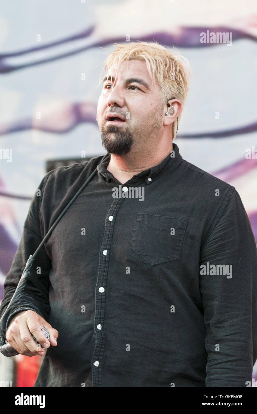 Lead singer of the band the deftones hi-res stock photography and images - Alamy