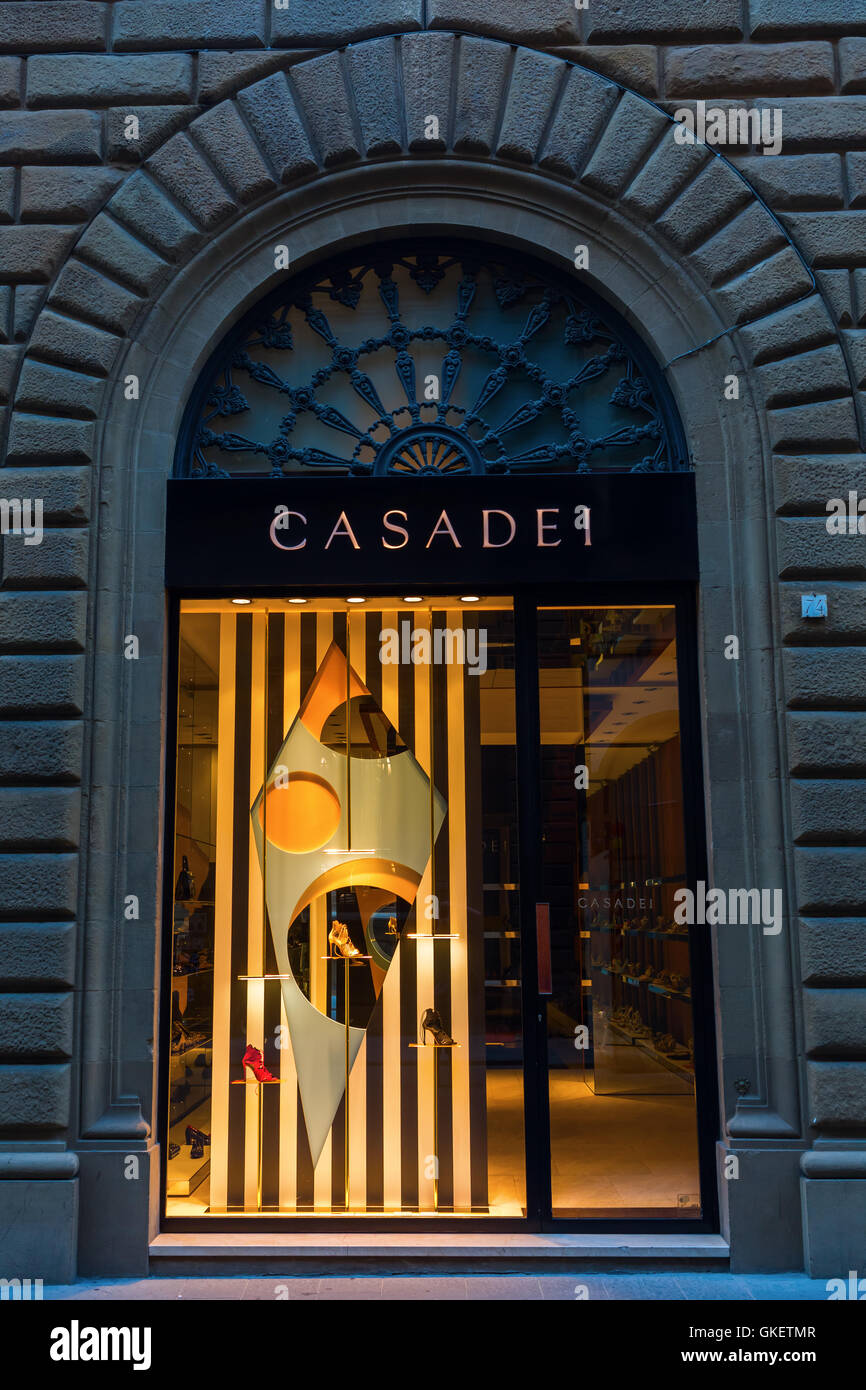 Florence Italy July 05 2016 Luxury Shop In The City Center Of Florence GKETMR 