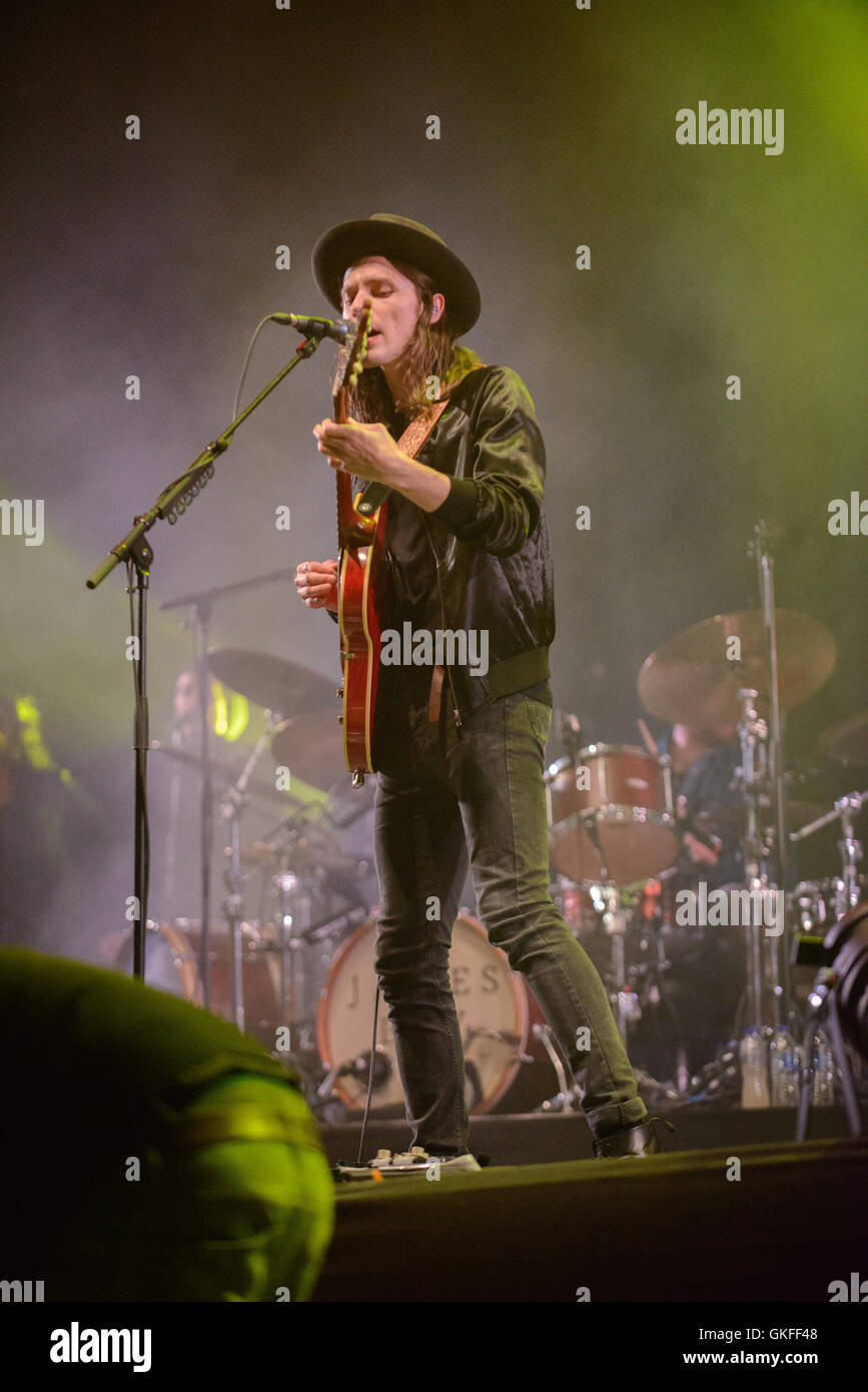 The British singer and songwriter James Bay live at Boarmasters festival, Watergate Bay, Cornwall Stock Photo