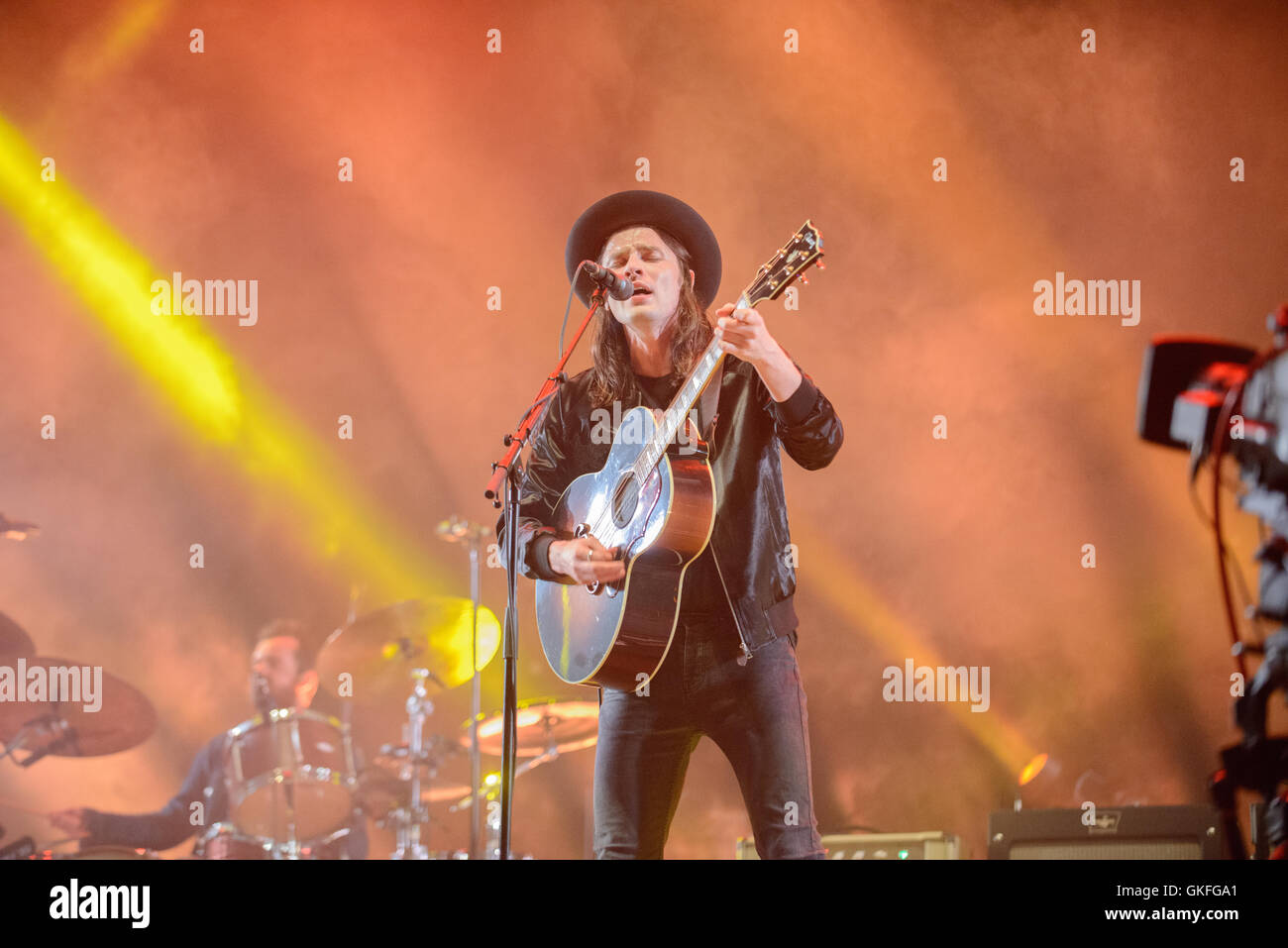 The British singer and songwriter James Bay live at Boarmasters festival, Watergate Bay, Cornwall Stock Photo
