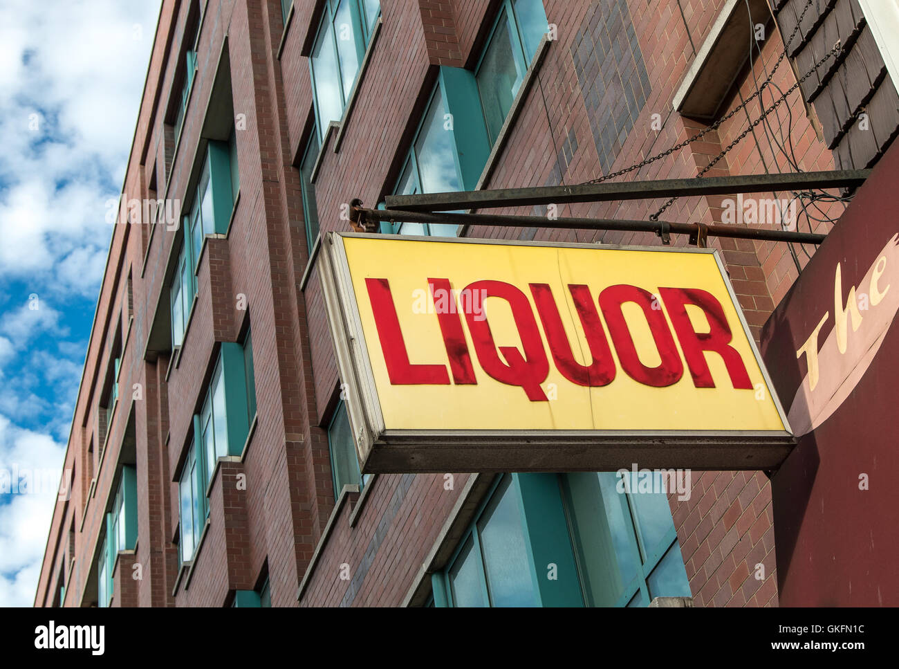 Liquor sign hires stock photography and images Alamy