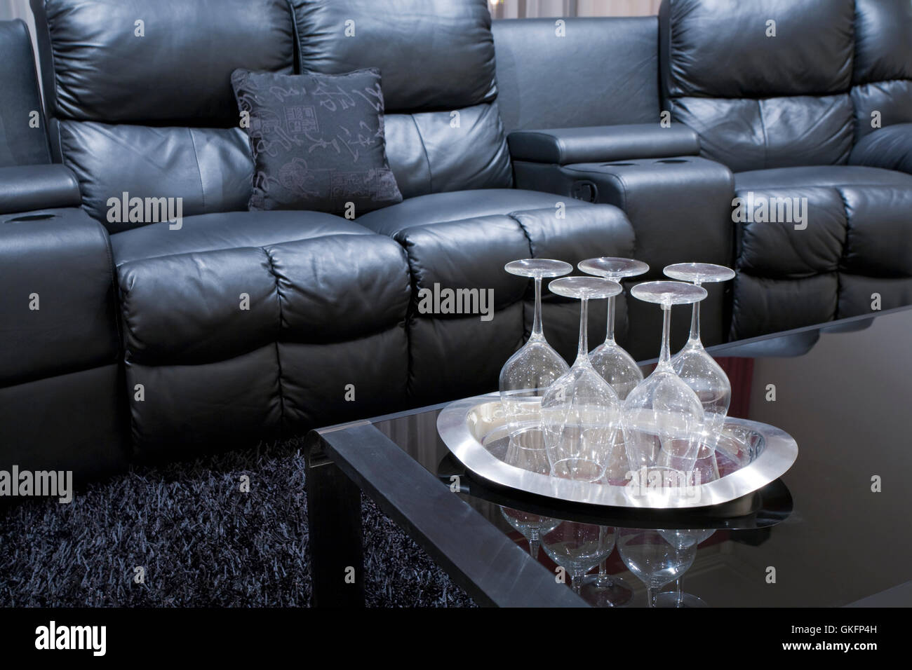 home theatre room leather recliners Stock Photo Alamy