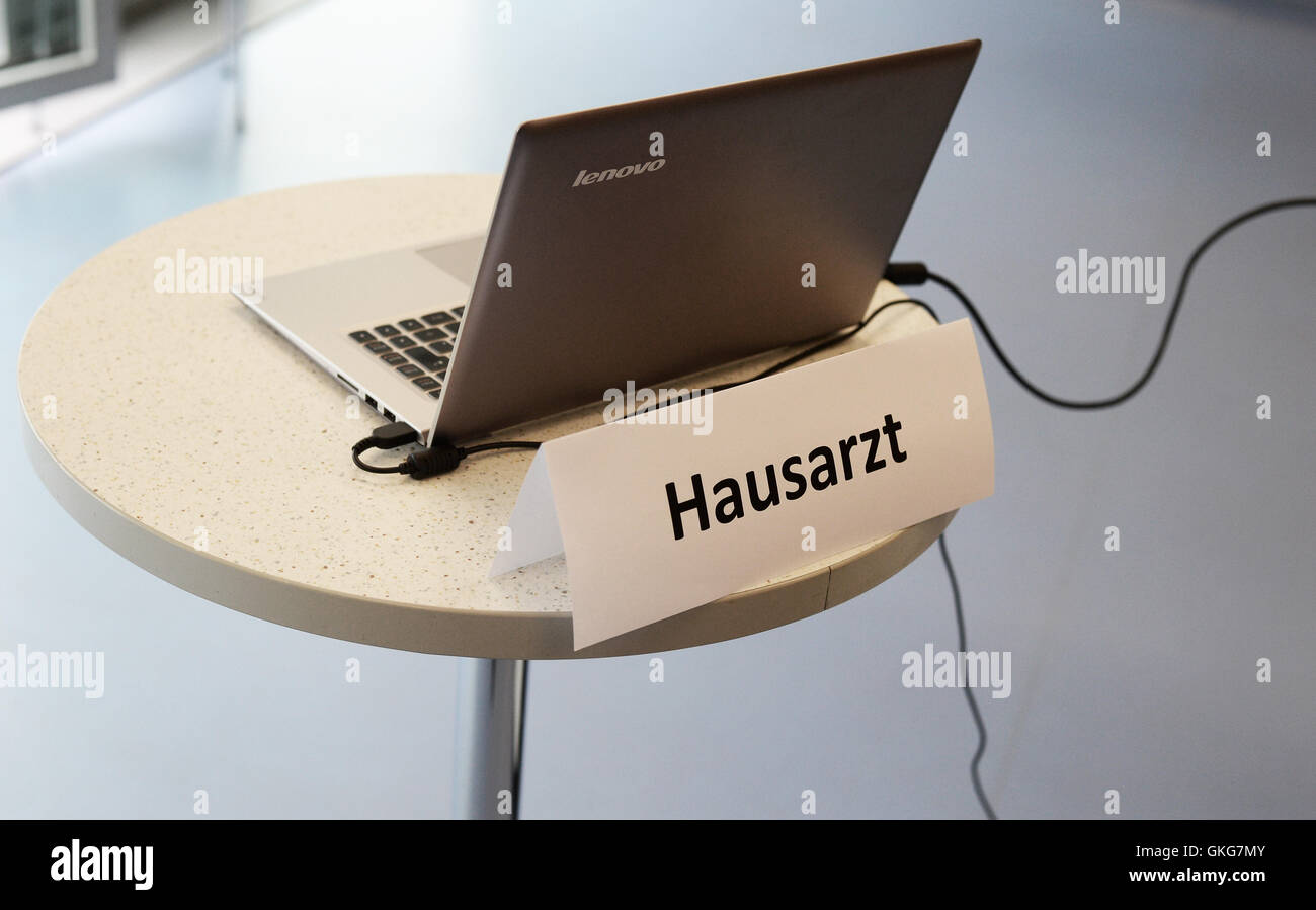 Telemedical centre hires stock photography and images Alamy