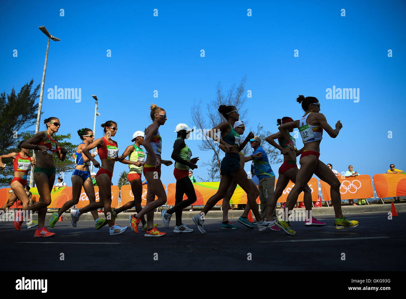 Rio de Janeiro, Brazil. 19th August, 2016. athletes on the first lap during the womens 20km race walk on Day 14 of the 2016 Rio Olympics at Pontal on August 19, 2016 in Rio de Janeiro, Brazil. (Photo by Roger Sedres/Gallo Images) Credit:  Roger Sedres/Alamy Live News Stock Photo