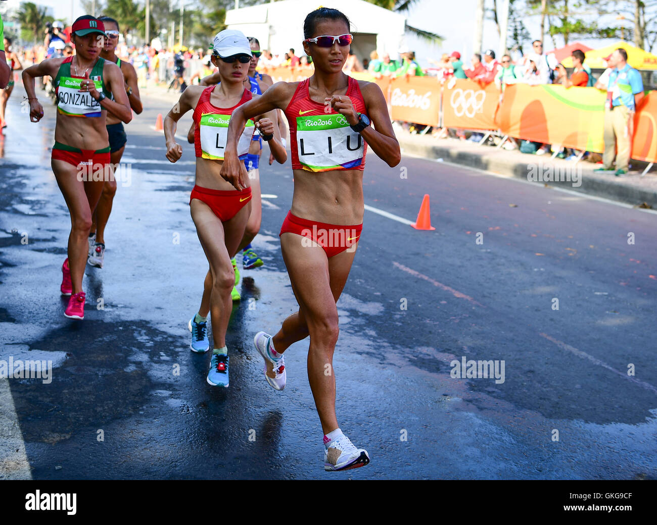 Rio de Janeiro, Brazil. 19th August, 2016. Hong Liu of China during the women's 20km race walk on Day 14 of the 2016 Rio Olympics at Pontal on August 19, 2016 in Rio de Janeiro, Brazil. (Photo by Roger Sedres/Gallo Images) Credit:  Roger Sedres/Alamy Live News Stock Photo