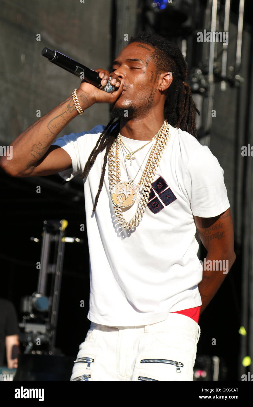 New York, USA. 20th August, 2016. Fetty Wap performing live at the 2016 Billboard Hot 100 Music Festival at Nikon at Jones Beach Theater on August 20, 2016 in Wantagh, New York. Credit: Walik Goshorn/MediaPunch Credit:  MediaPunch Inc/Alamy Live News Stock Photo