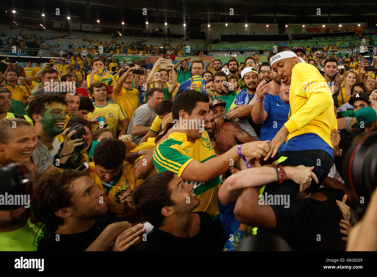 Neymar brazil 2016 football gold medal hi-res stock photography and ...