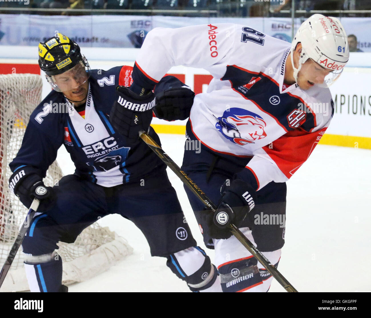 Ingolstadt, Bavaria, Germany. 20th Aug, 2016. from left Patrick MCNEILL (Ingolstadt/CAN), Fabrice HERZOG (Zuerich), .Champions Hockey League, ERC Ingolstadt vs ZSC Lions Zurich, Ingolstadt, Saturn Arena, August 20, 2016, matchday 2, the best 48 teams of 13 European hockey leagues play this season in the Champions Hockey League Credit:  Wolfgang Fehrmann/ZUMA Wire/Alamy Live News Stock Photo
