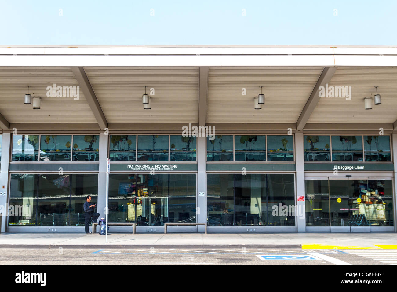 Terminal A at Sacramento International Airport (SMF) in California Stock Photo Alamy