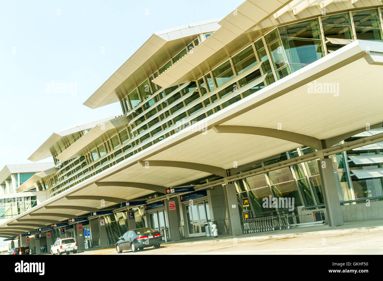 Terminal B At Sacramento International Airport (SMF) In California ...