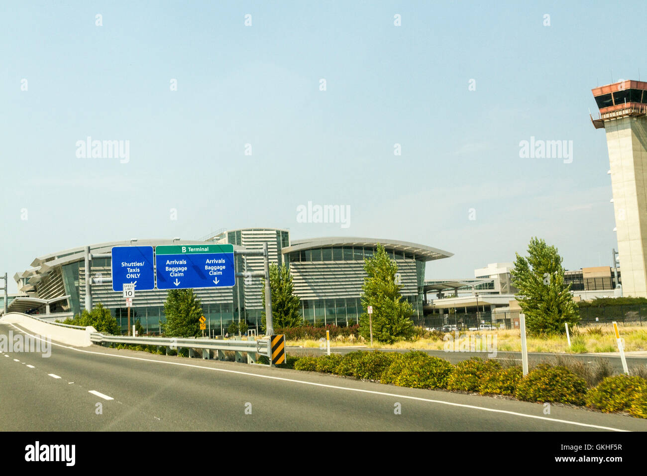 Terminal B at Sacramento International Airport (SMF) in California Stock Photo Alamy