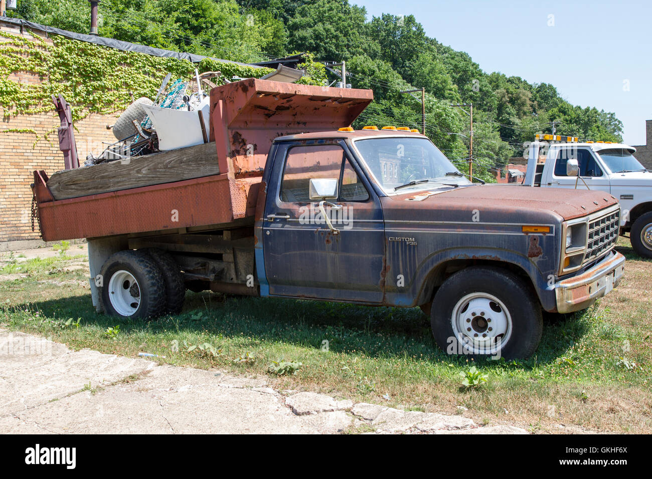 An Old Dump Truck Stock Photos An Old Dump Truck Stock