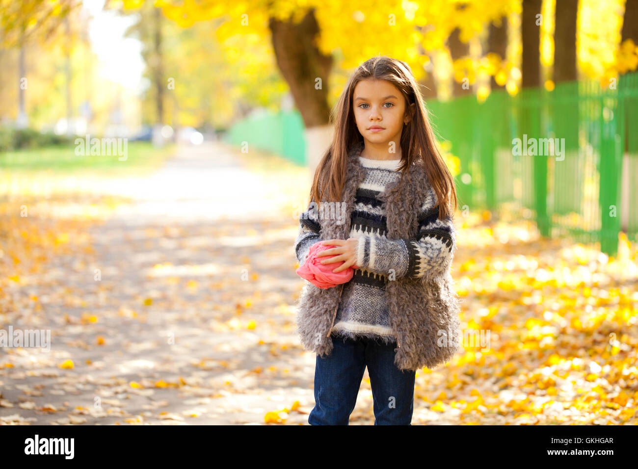 9 year old girl standing hi-res stock photography and images - Alamy
