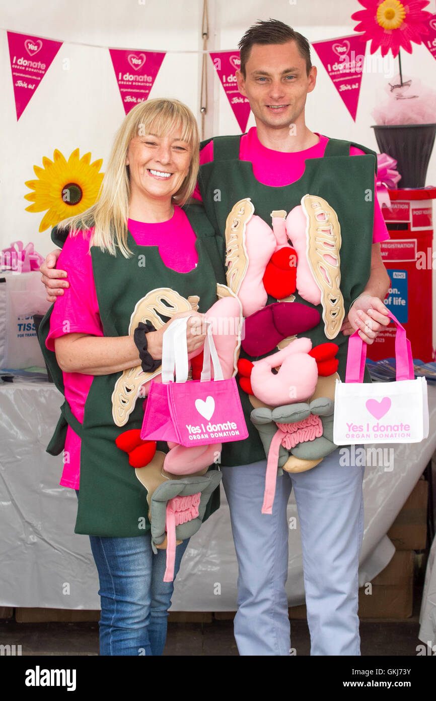 NHS campaign to encourage visitors to register for organ donation at