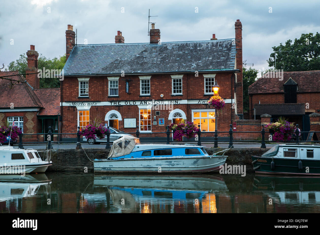 Old anchor inn hires stock photography and images Alamy